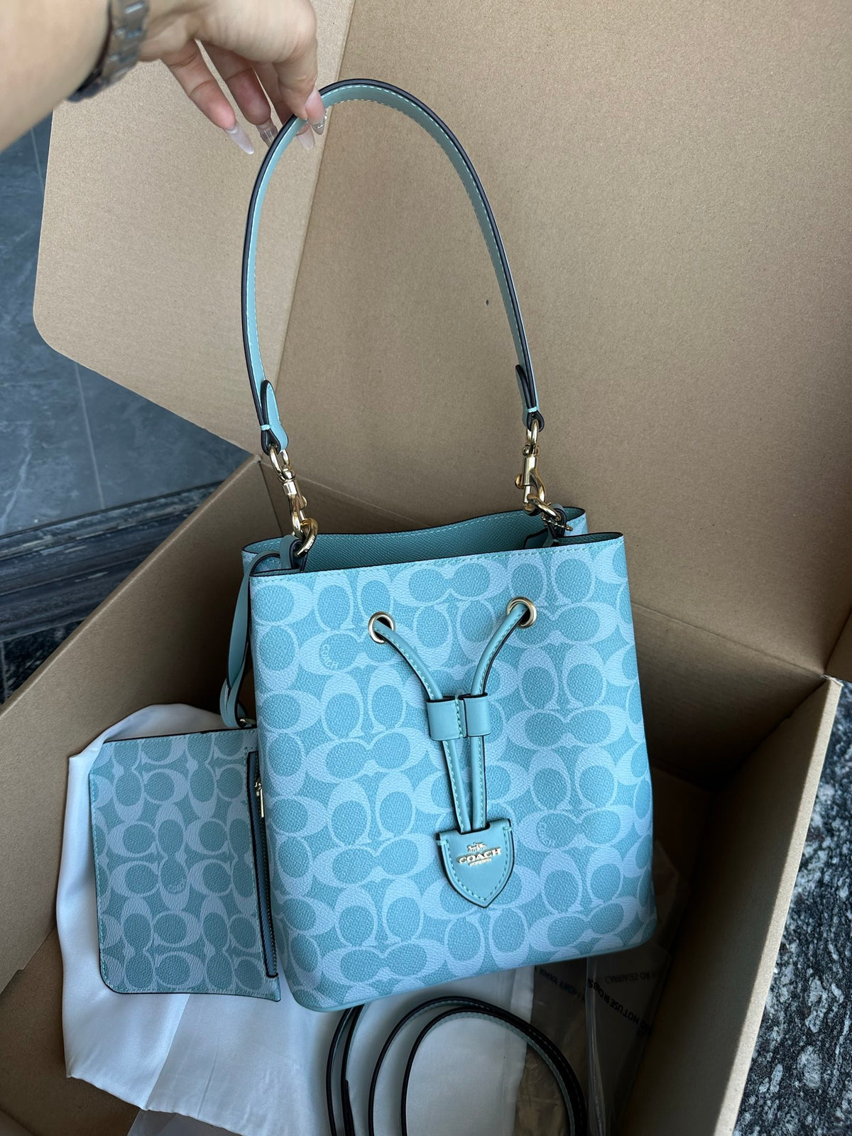 BAG #2825