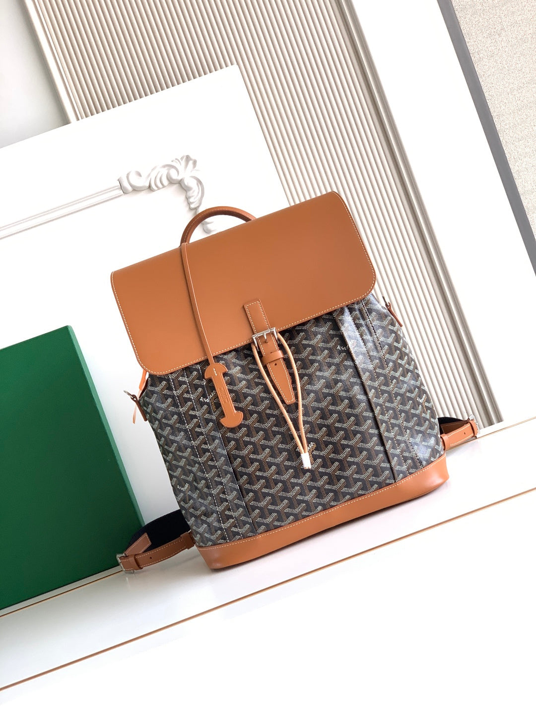 BAG #3812