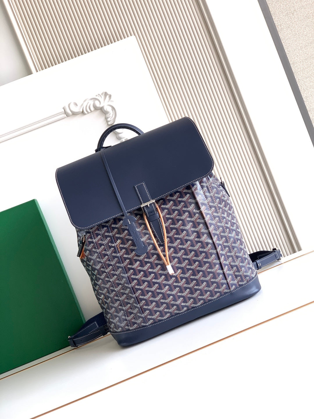 BAG #3813