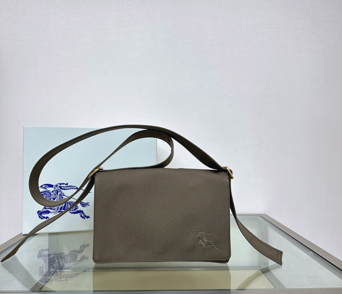 BAG #3824