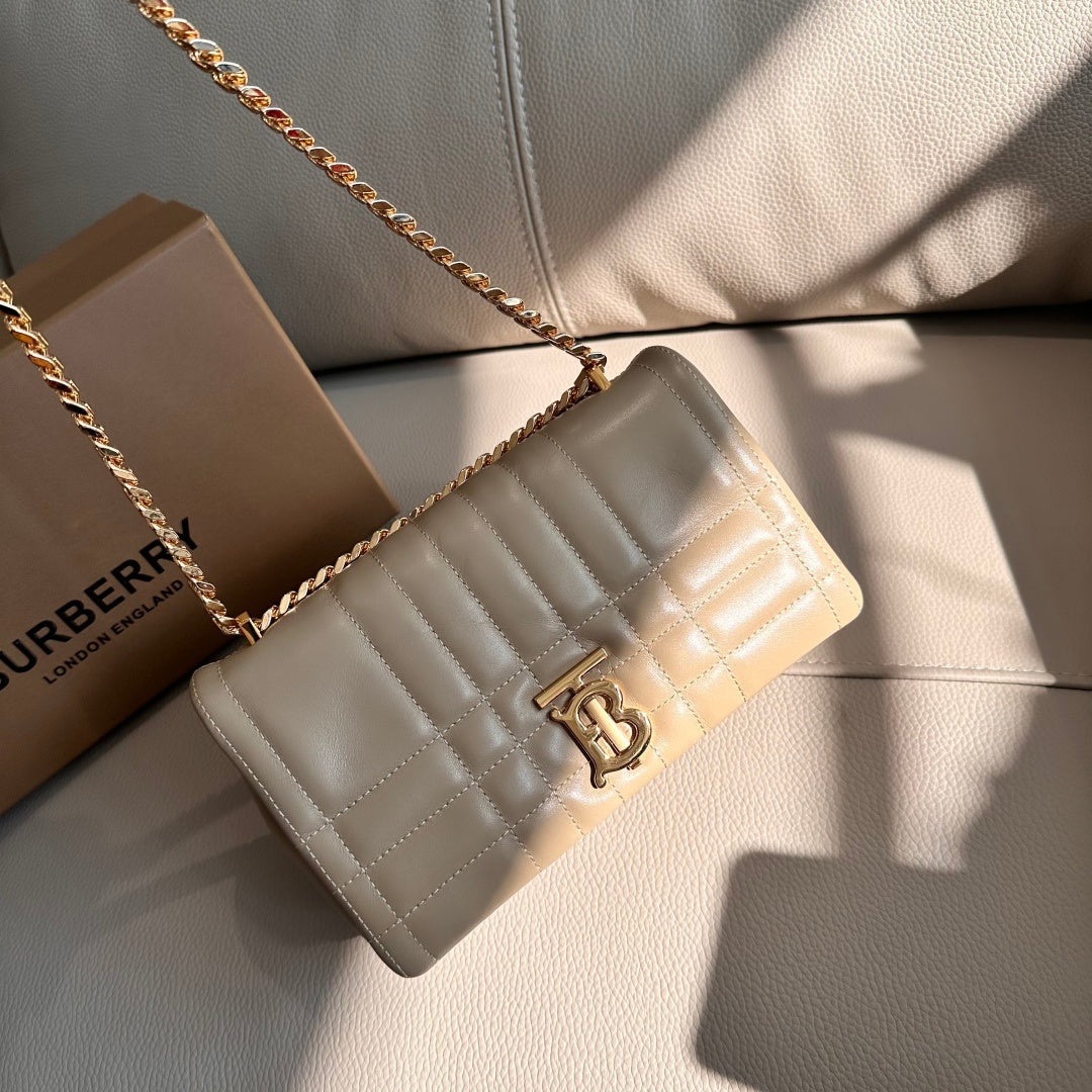 BAG #3827