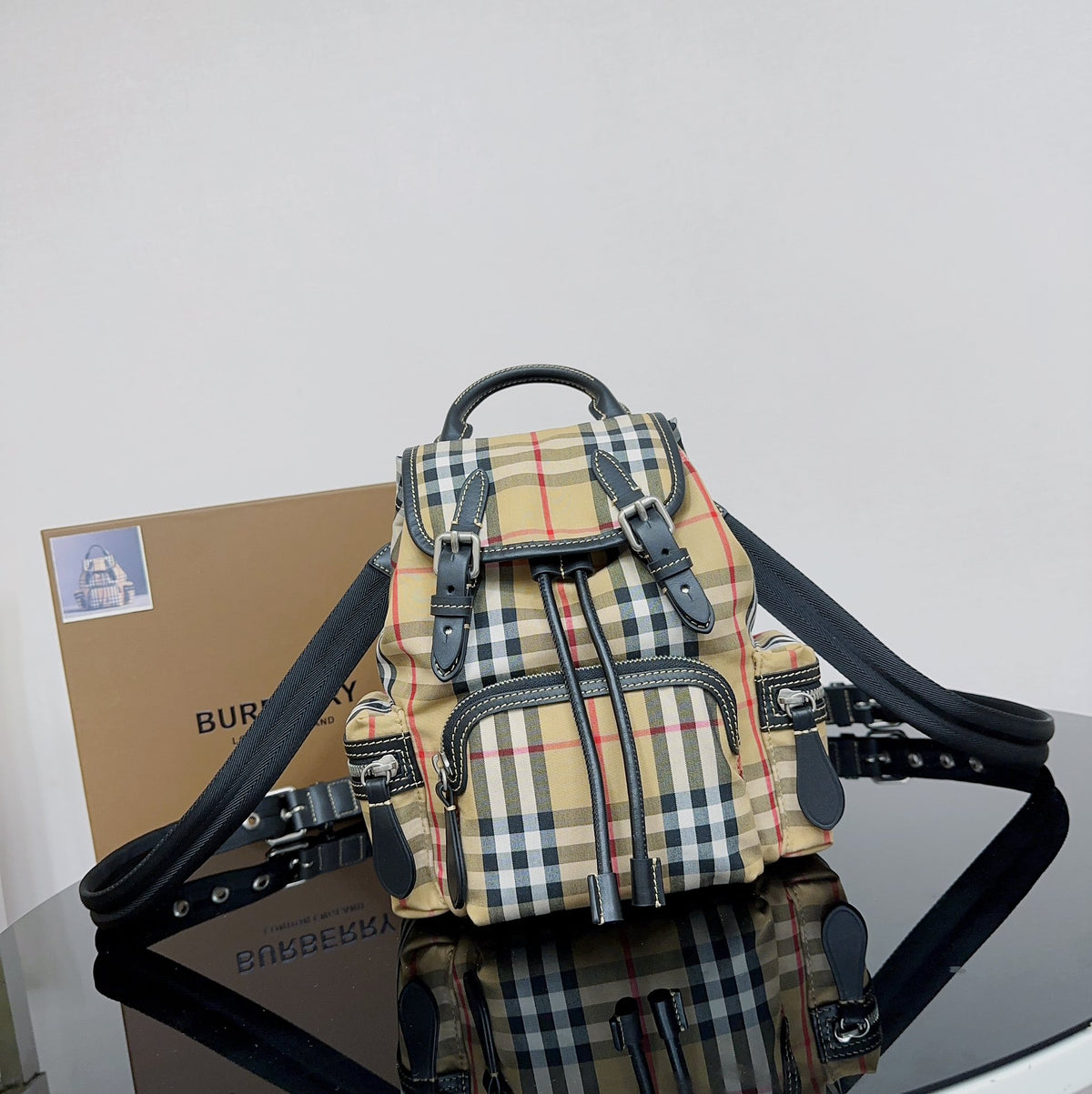 BAG #3843