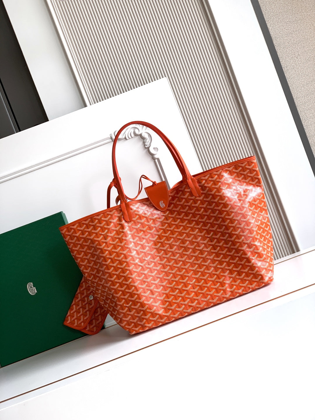 BAG #3878