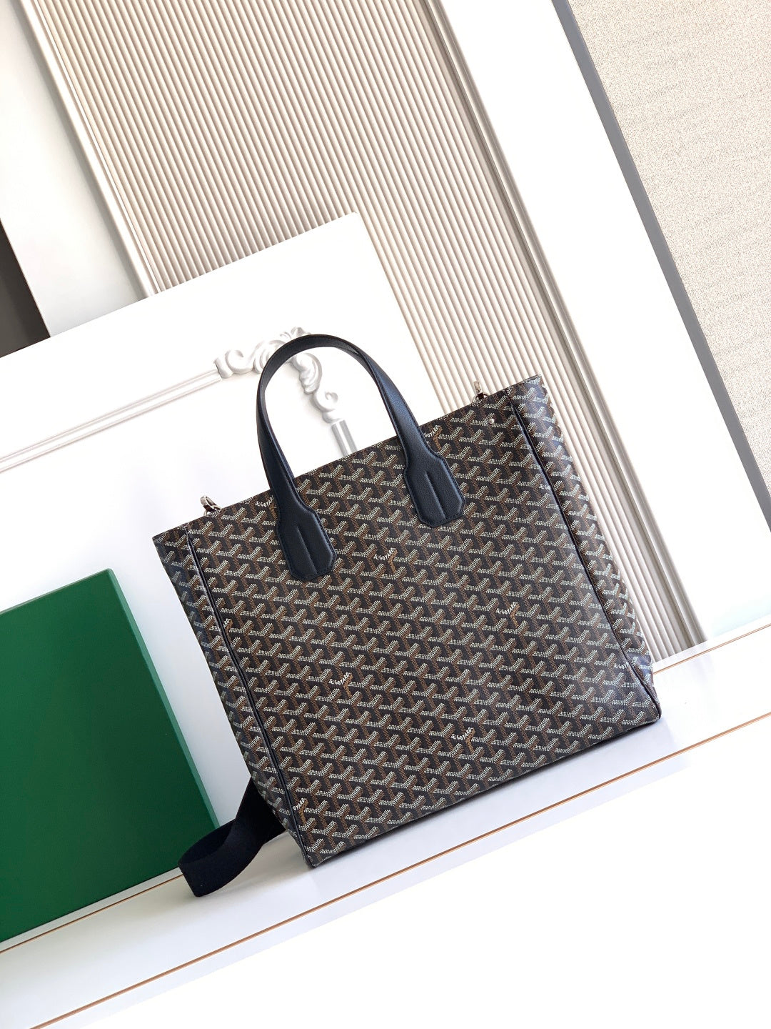 BAG #3903