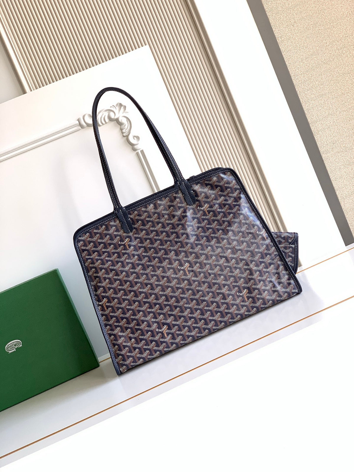 BAG #3983