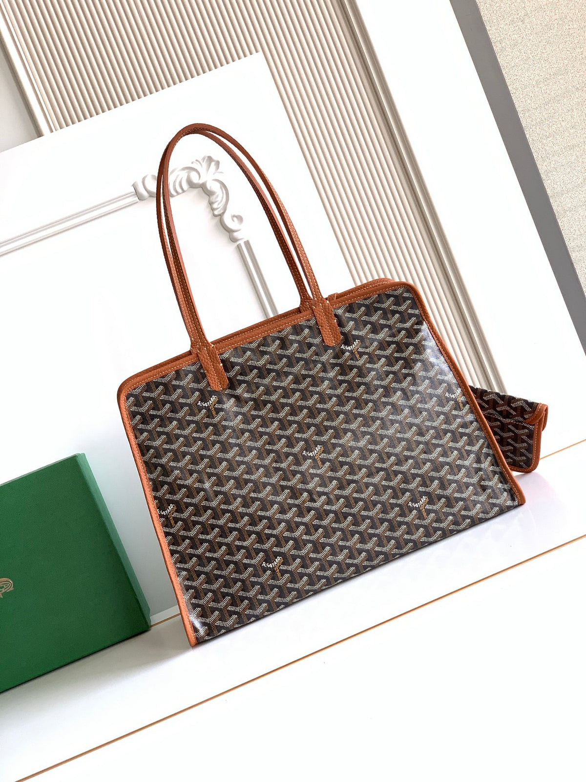 BAG #3984