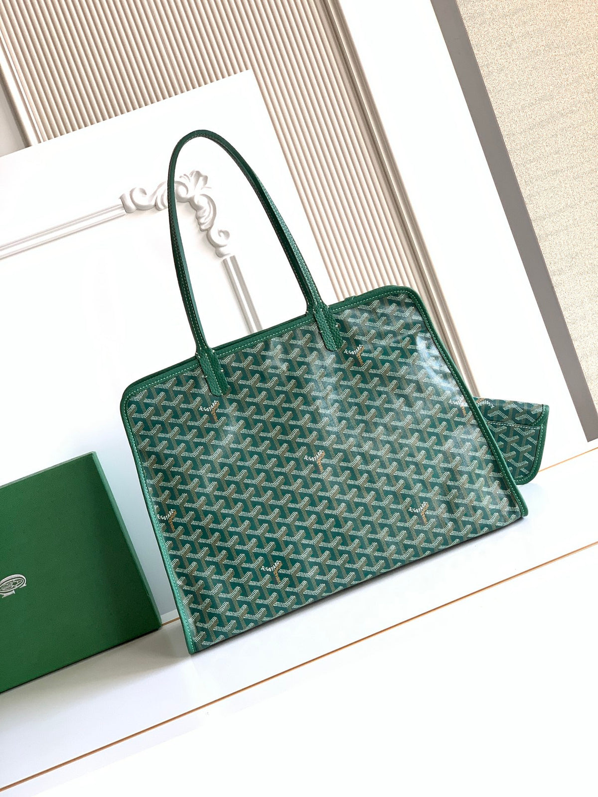 BAG #3985