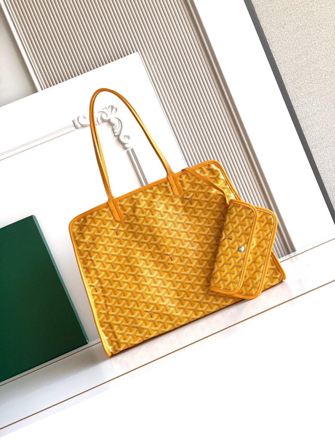 BAG #3986