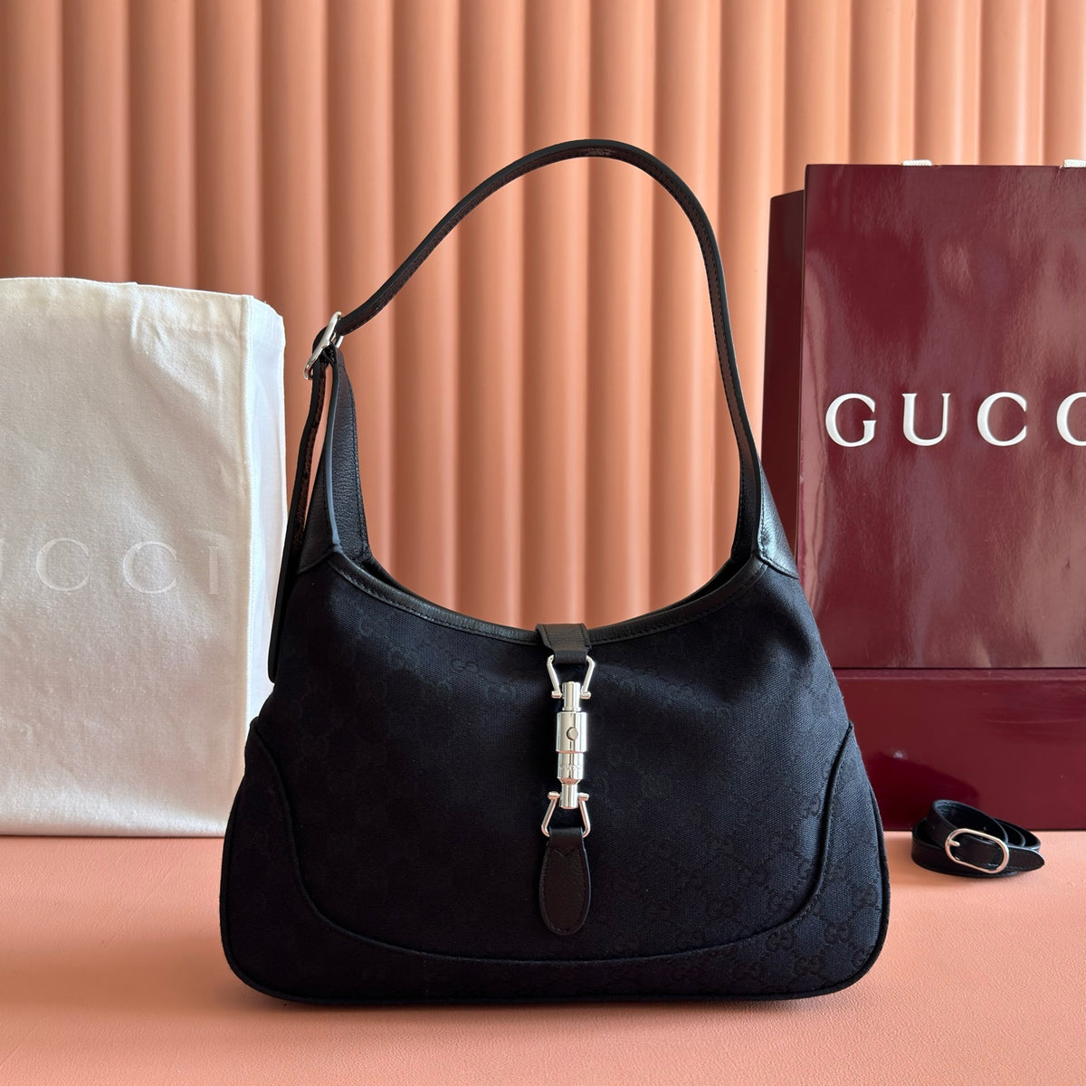 BAG #4012