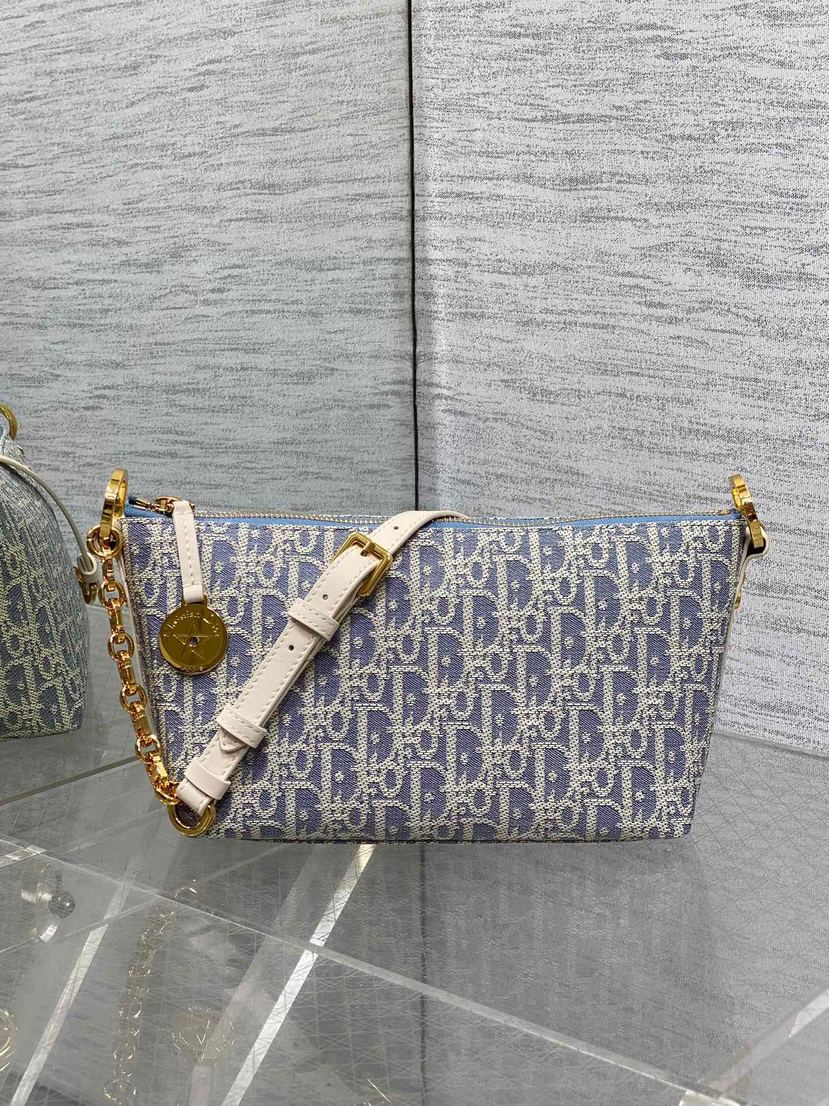 BAG #4112
