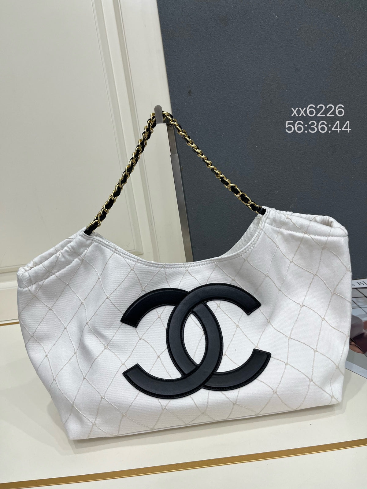 BAG #4697