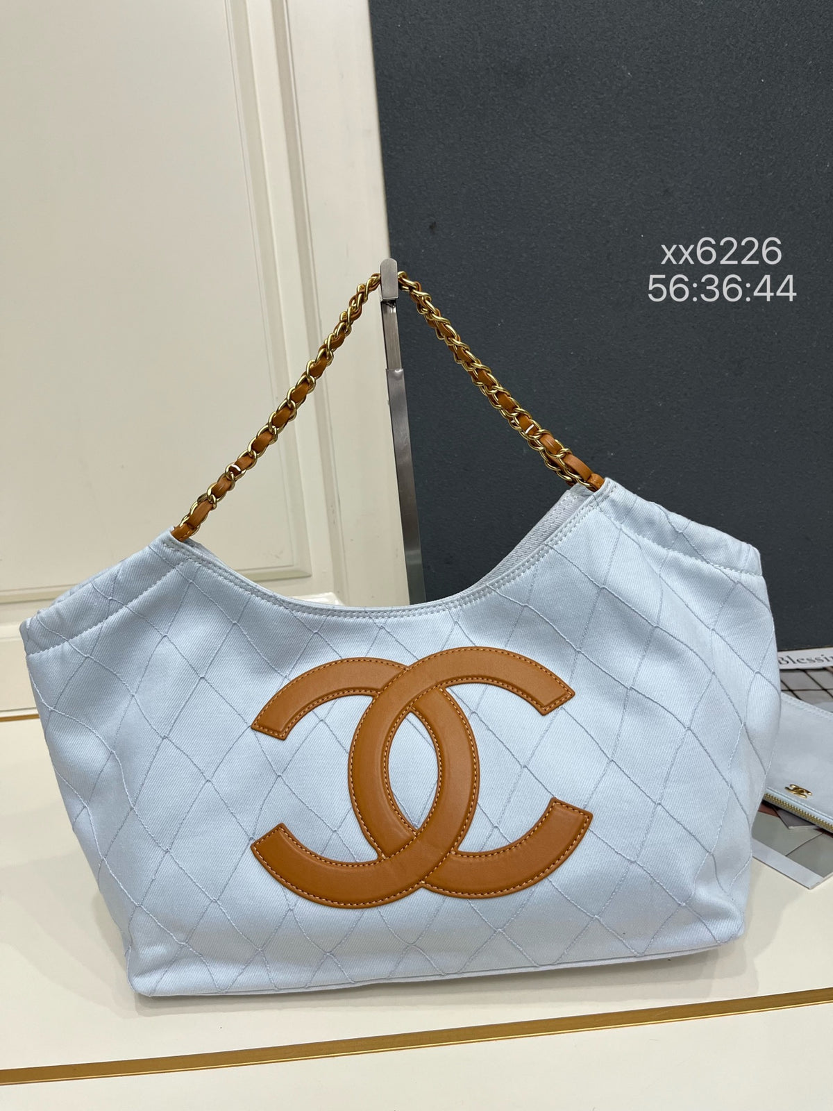 BAG #4698