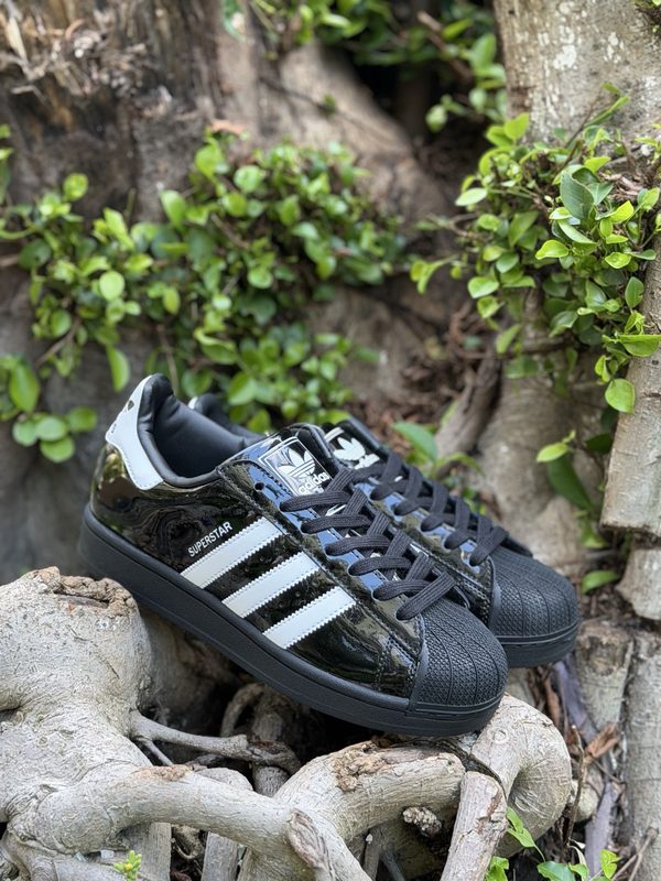 AD Originals Superstar