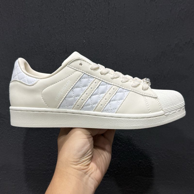 AD Originals Superstar