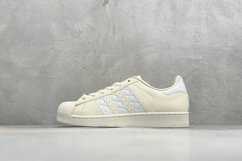 AD Originals Superstar