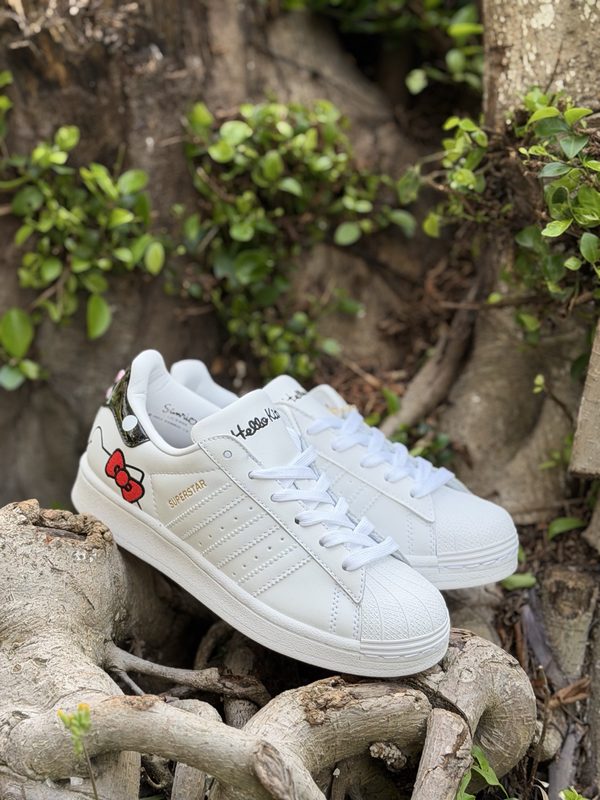AD Originals Superstar