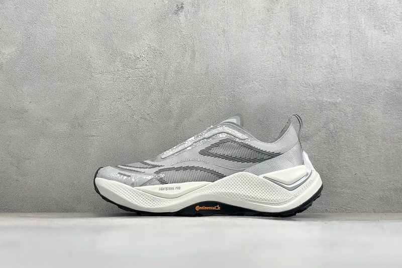 Adidas Holo Peak