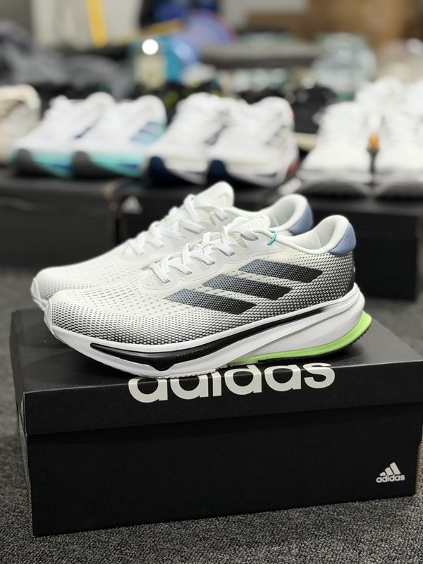 adidas SUPERNOVA RISE
