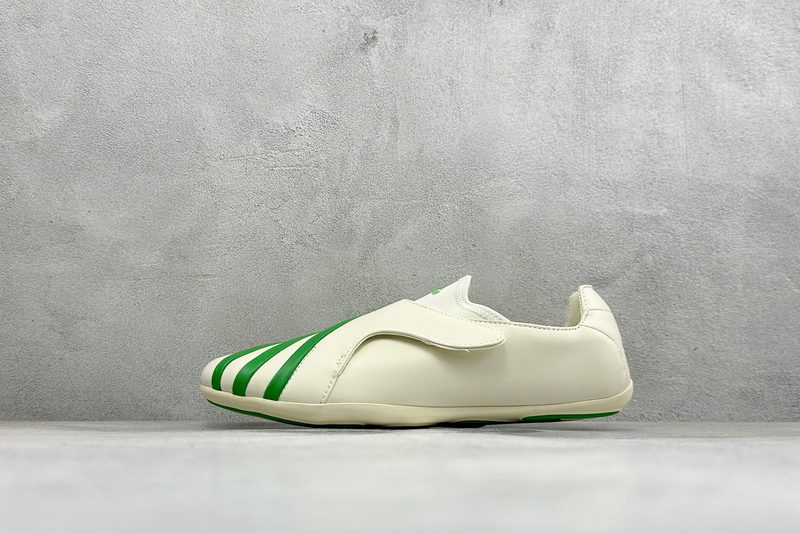 Adidas x Pharrell Williams Vario Flat Earther