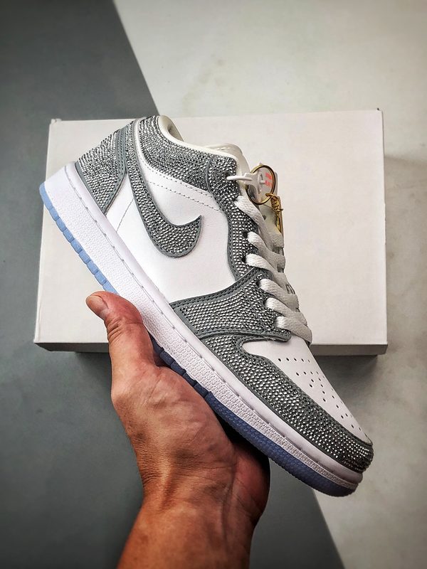Air Jordan 1 Low