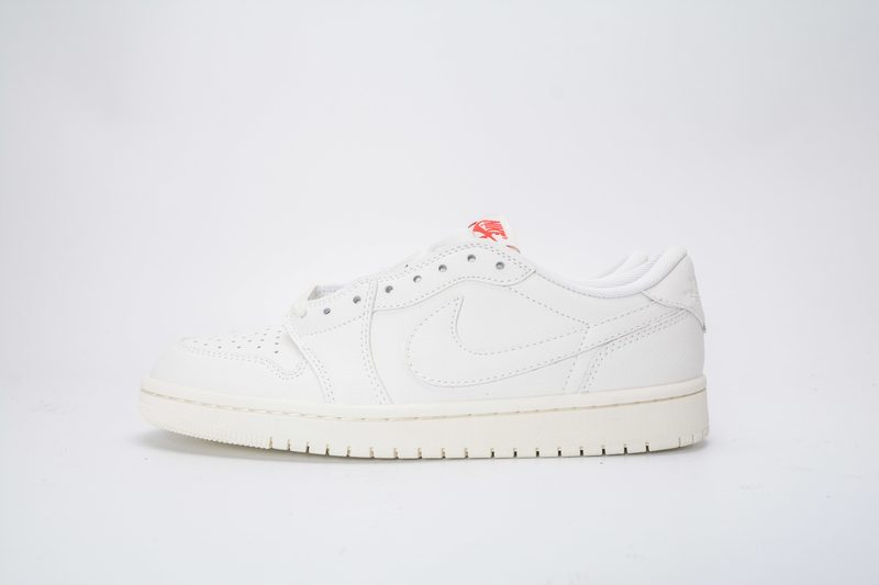 Air Jordan 1 Low AJ1
