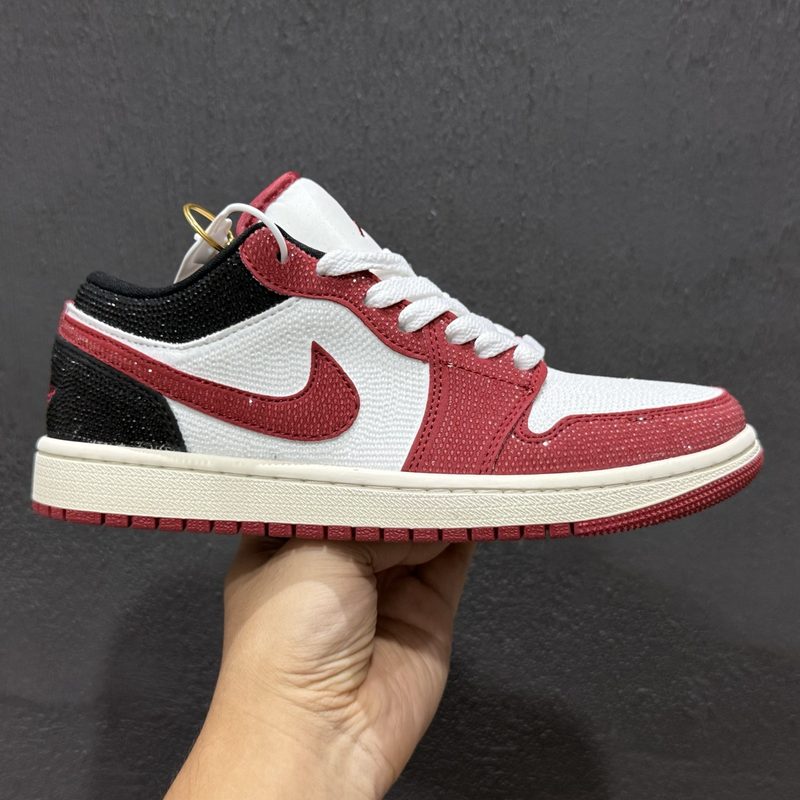 AIR JORDAN 1