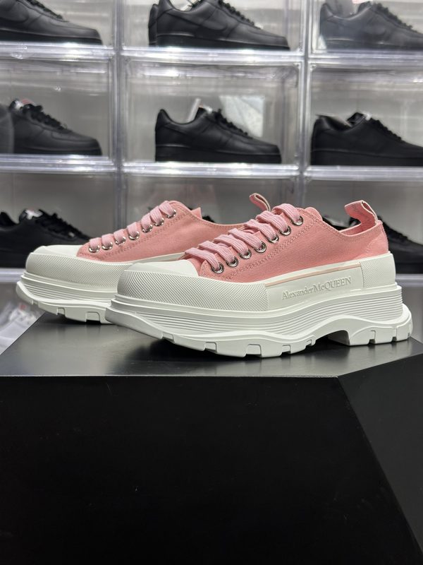 Alexander McQueen Tread Slick