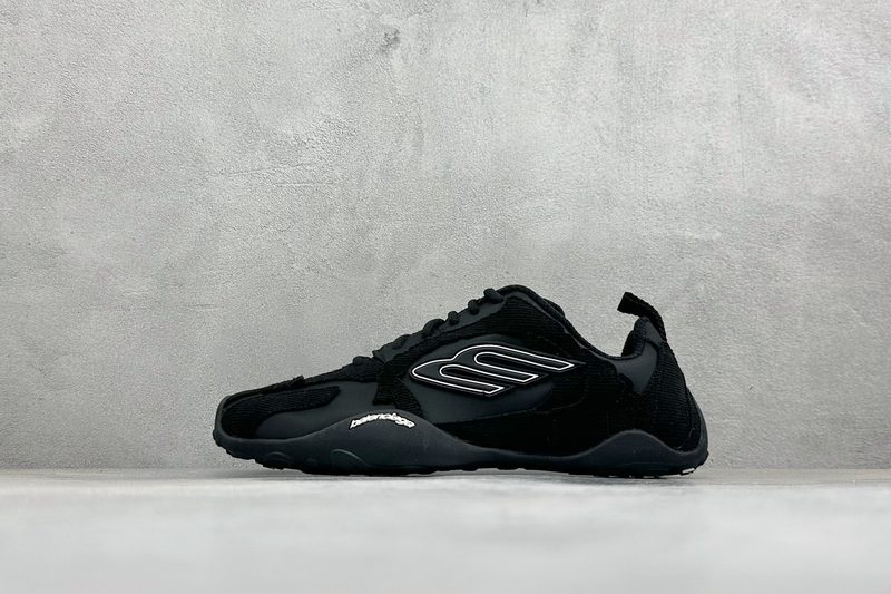 BALENCIAGA Monday Ultra