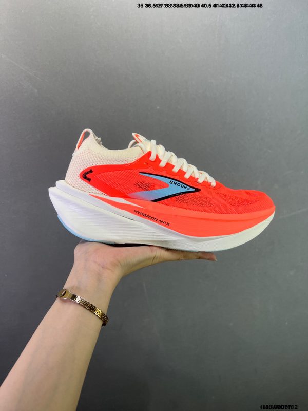 Brooks Hyperion Max 3 3