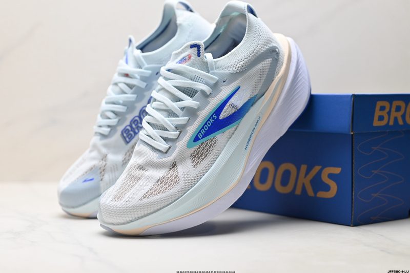 Brooks Hyperion Max 3 3