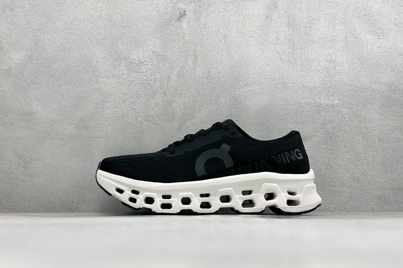 Cloudmonster “ ” Cloud Tec