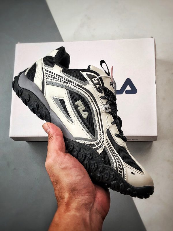 Fila/ Pebble