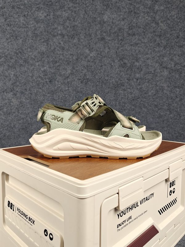HOKA ONE ONE 2009 HOKA