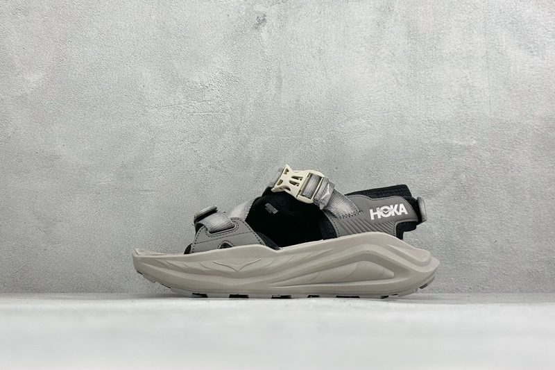 # HOKA ONE ONE DNA