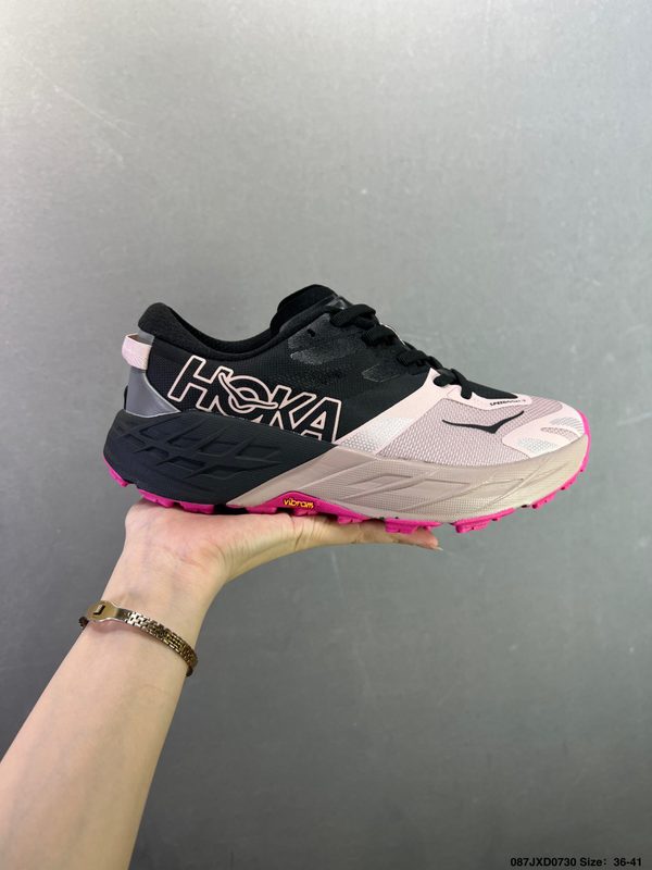 HOKA ONE ONE SPEEDGOAT 7