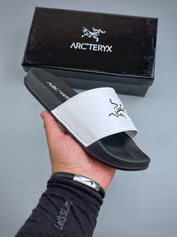 L ARC'TERYX