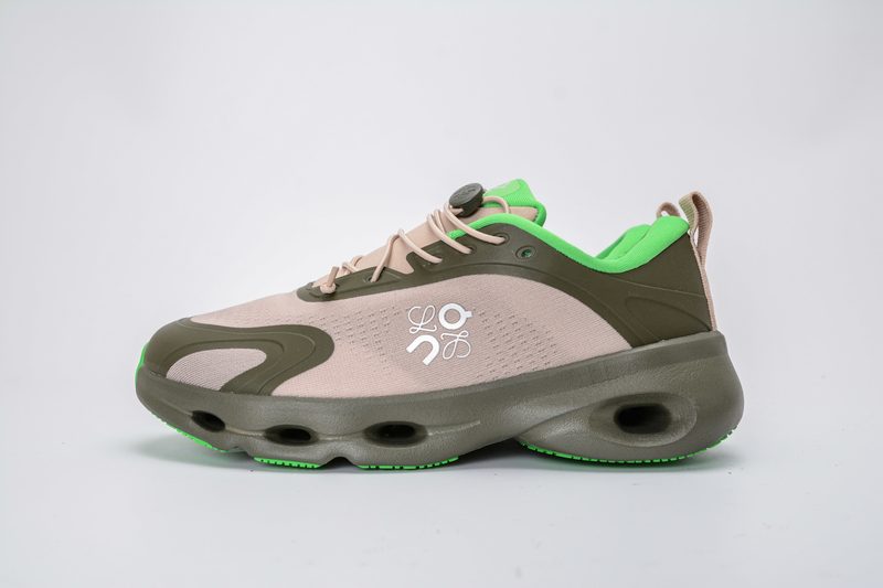 LOEWE x ON Cloudsolo
