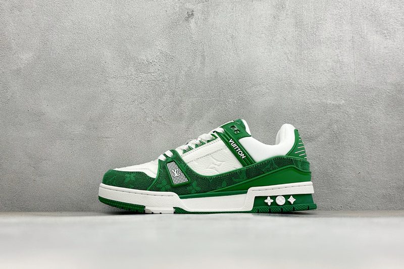 LOUIS VUITTON Trainer LV