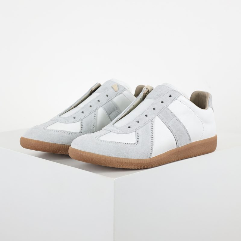 Maison German Trainer Replica