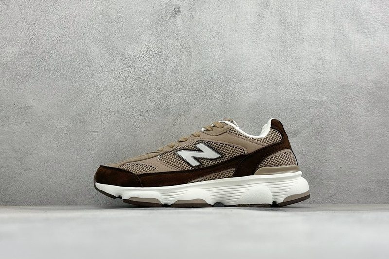New Balance 603