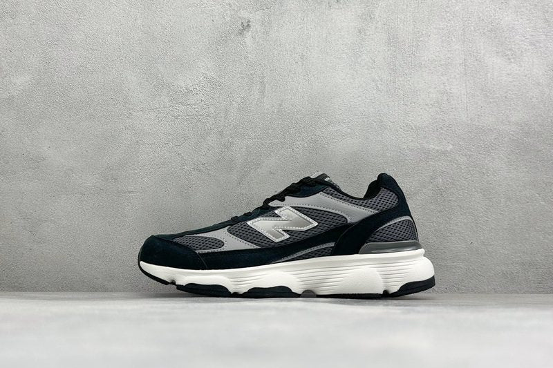 New Balance 603
