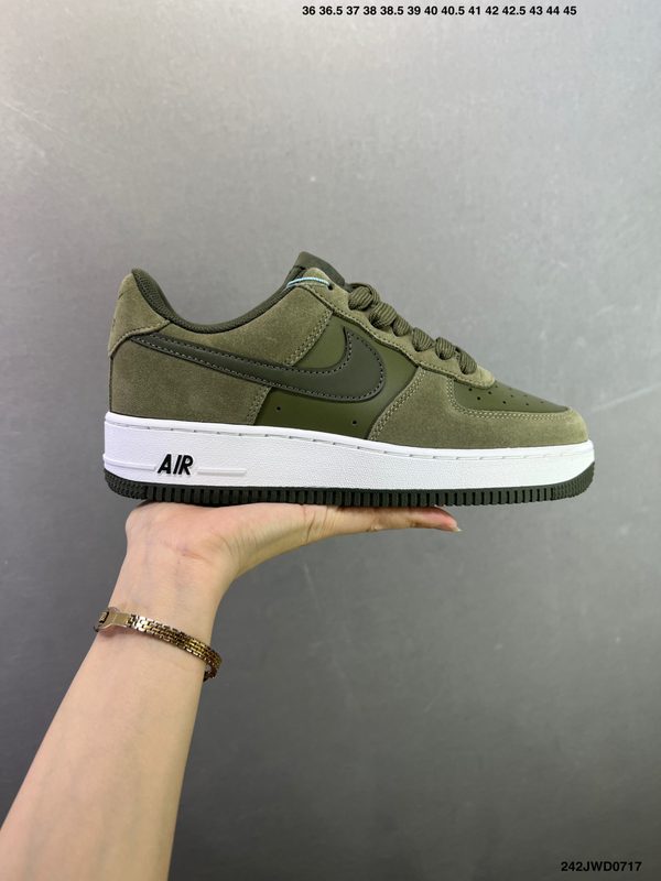 Nike AIR FORCE 1’07