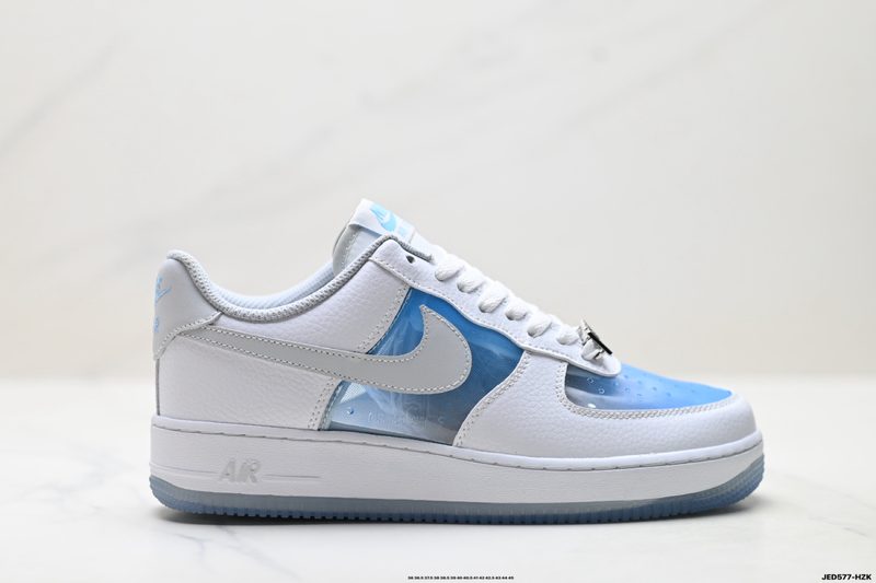 Nike AIR FORCE 1’07