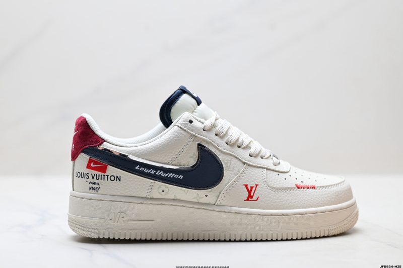 NIKE AIR FORCE 1‘07