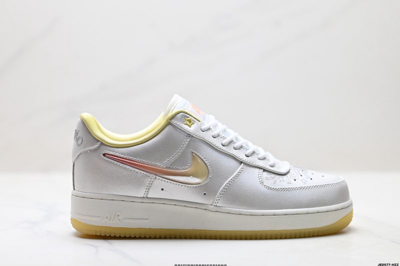 Nike AIR FORCE 1’07