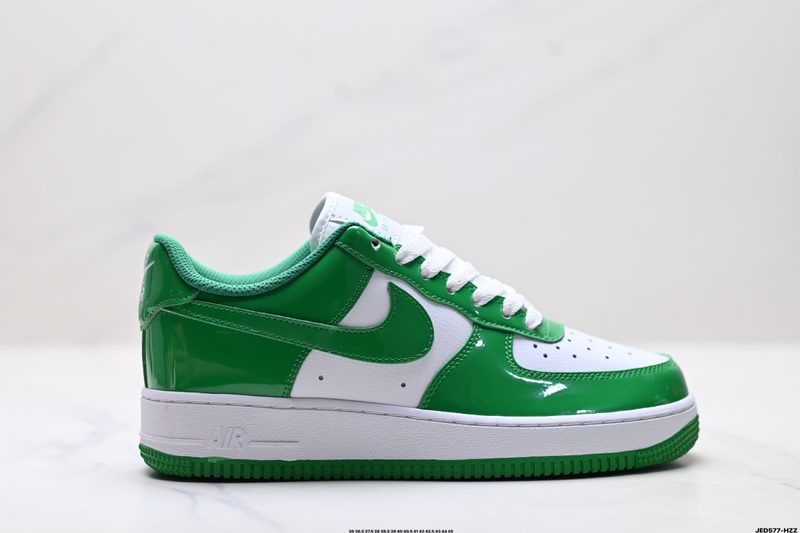 Nike AIR FORCE 1’07
