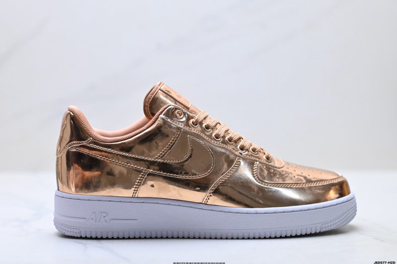 Nike AIR FORCE 1’07