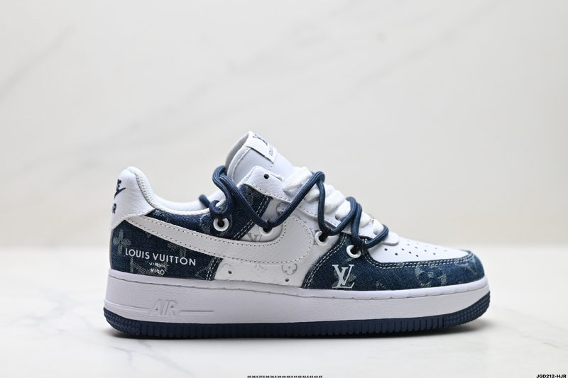 NIKE AIR FORCE 1‘07