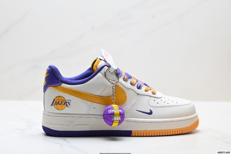 NIKE AIR FORCE 1‘07
