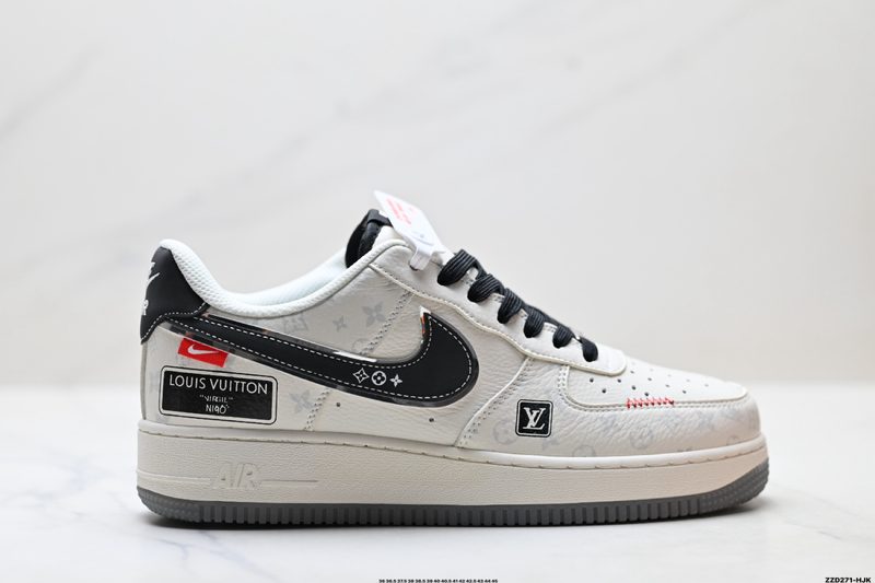 NIKE AIR FORCE 1‘07